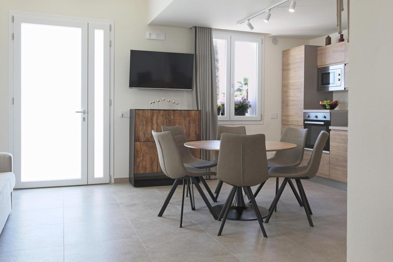 סן לאונה Mareli Suites מראה חיצוני תמונה