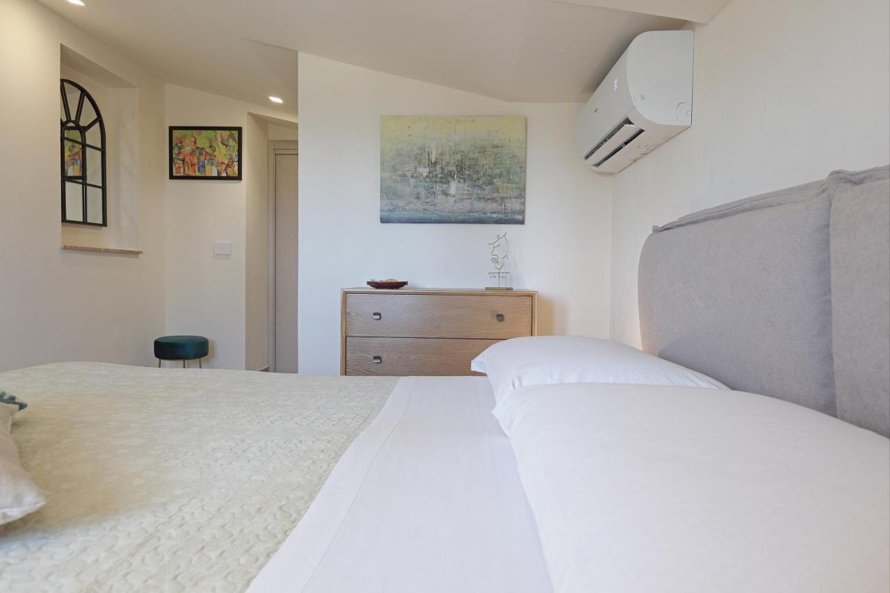 סן לאונה Mareli Suites מראה חיצוני תמונה
