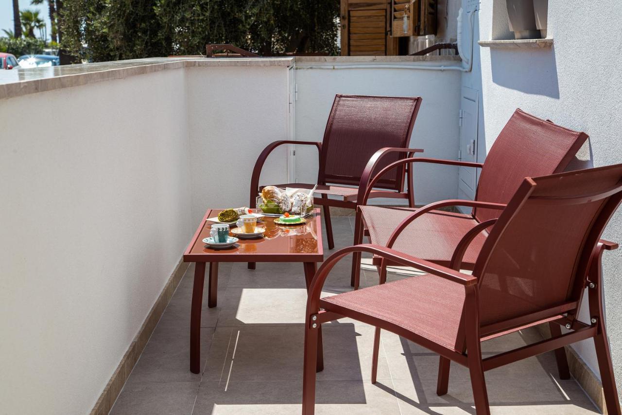 סן לאונה Mareli Suites מראה חיצוני תמונה