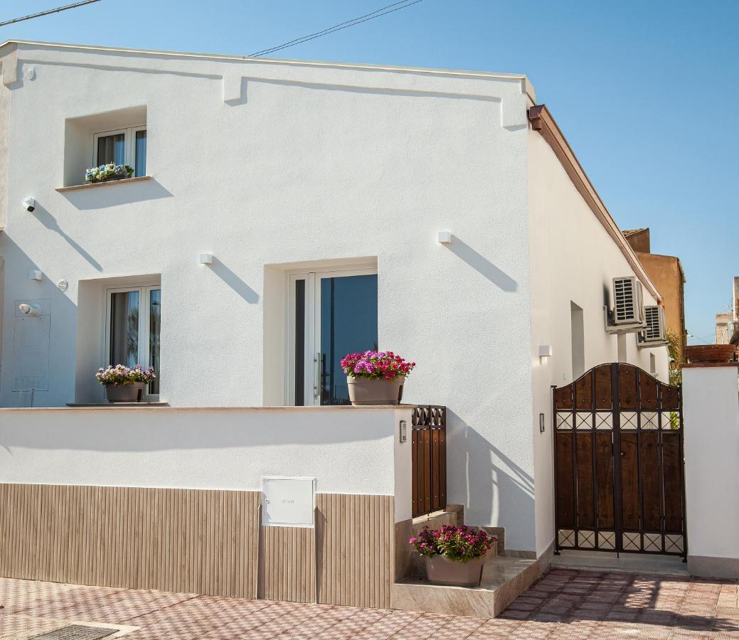 סן לאונה Mareli Suites מראה חיצוני תמונה