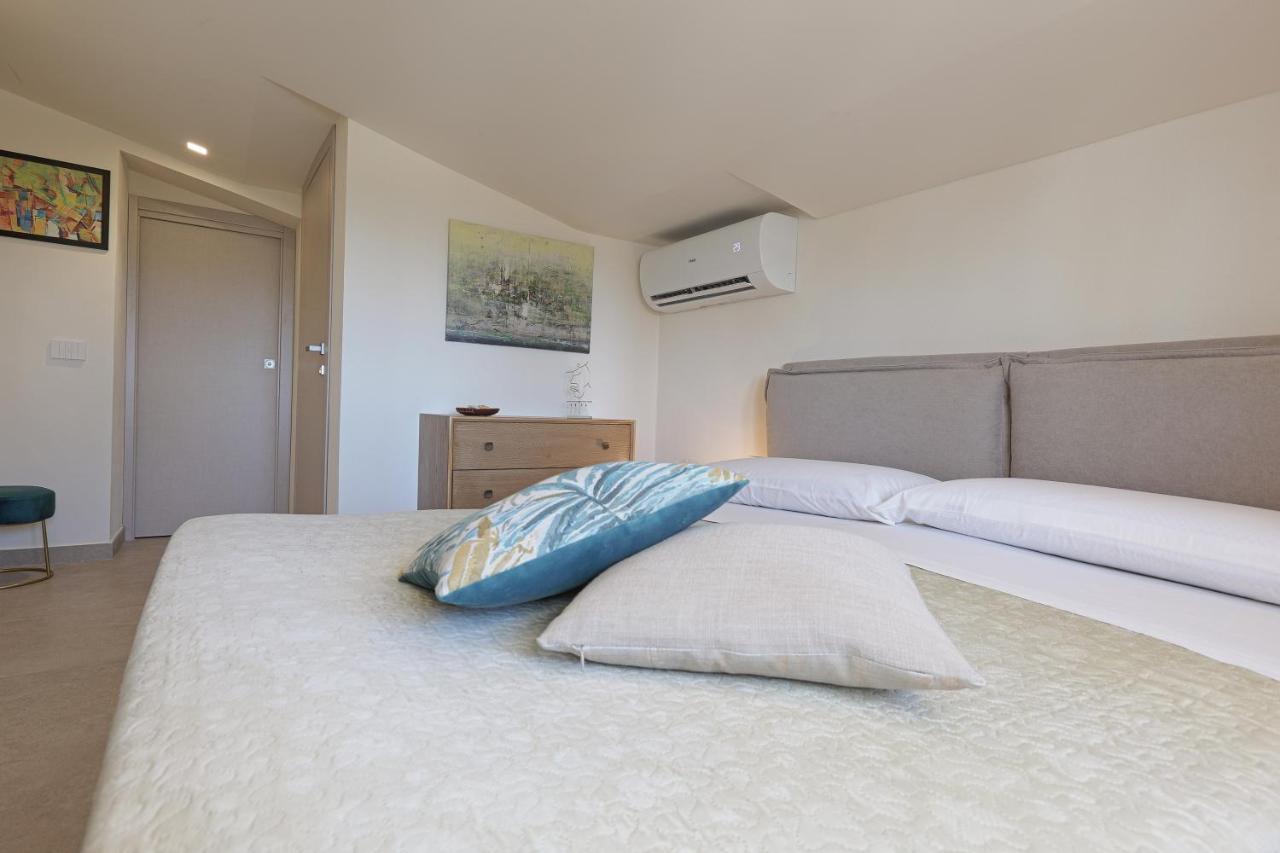 סן לאונה Mareli Suites מראה חיצוני תמונה